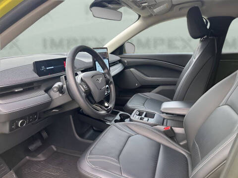 2025 Ford Mustang Mach-E Premium