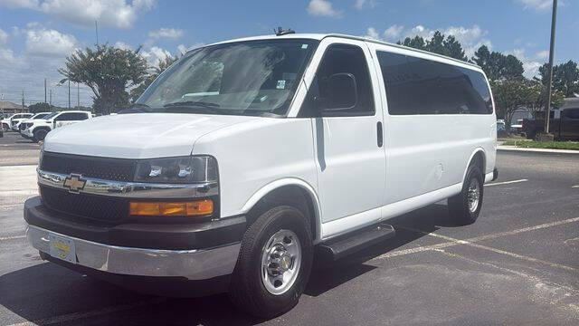 2025 Chevrolet Express LT 3500