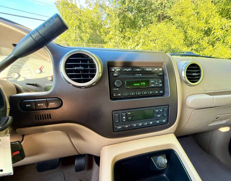2004 Ford Expedition Eddie Bauer