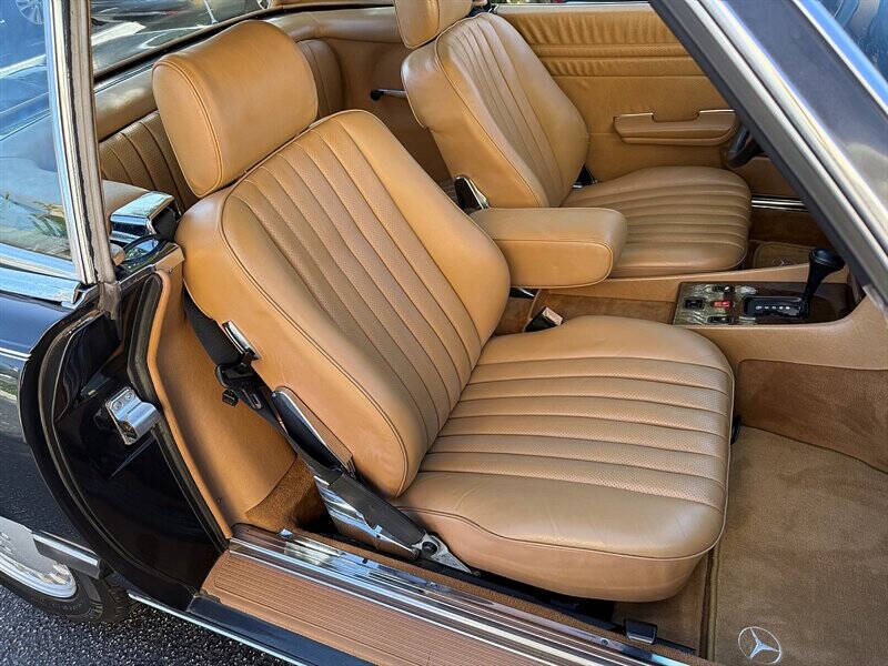 1987 Mercedes-Benz 560-Class 16