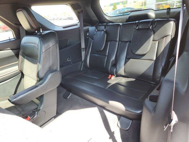 2023 Ford Explorer ST-Line