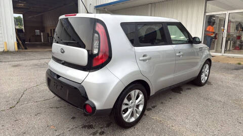 2016 Kia Soul +