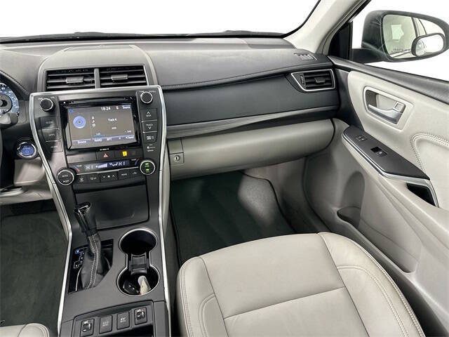 2016 Toyota Camry Hybrid XLE