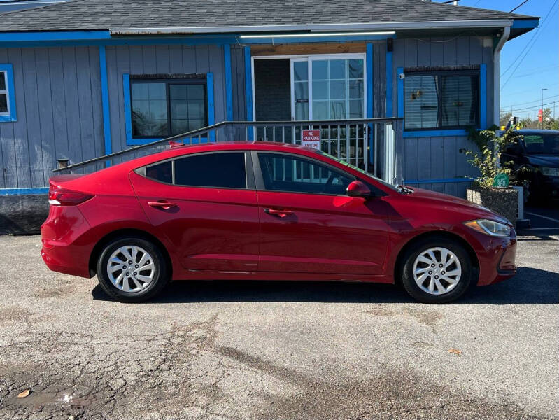 2017 Hyundai Elantra SE