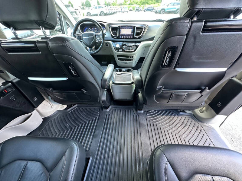 2020 Chrysler Pacifica Touring L Plus