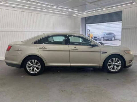 2010 Ford Taurus SEL