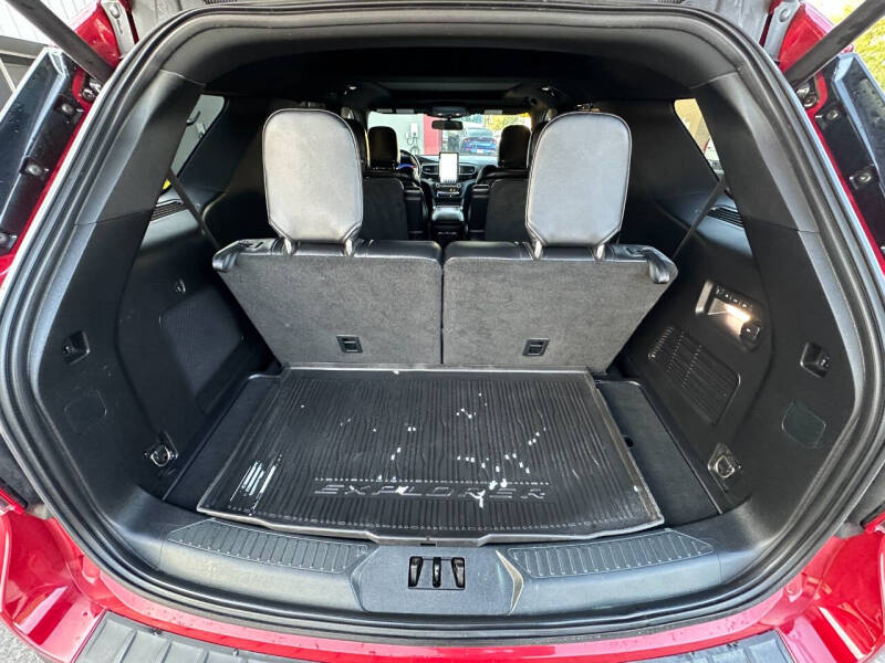 2020 Ford Explorer ST