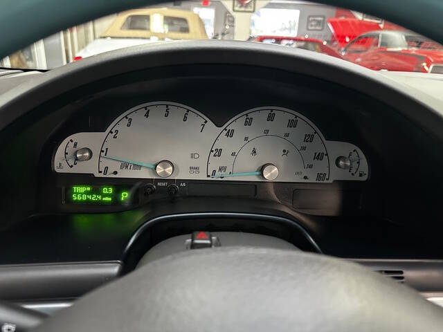 2002 Ford Thunderbird Deluxe
