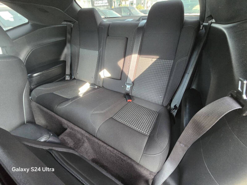 2016 Dodge Challenger R/T Plus