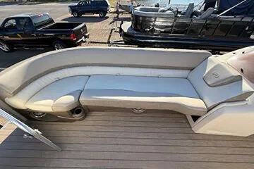2022 Avalon Catalina 2585 Rear J Lounger