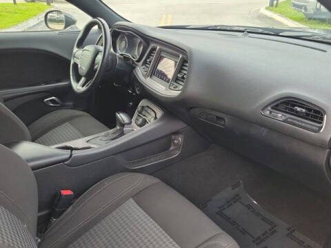 2023 Dodge Challenger SXT