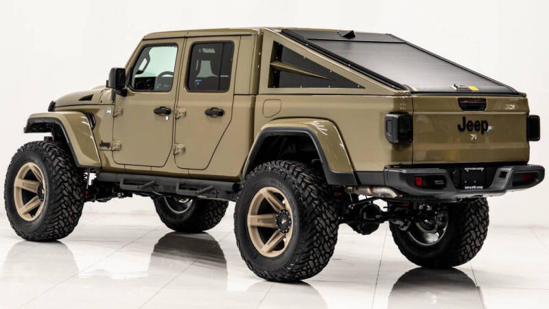 2025 Jeep Gladiator NightHawk