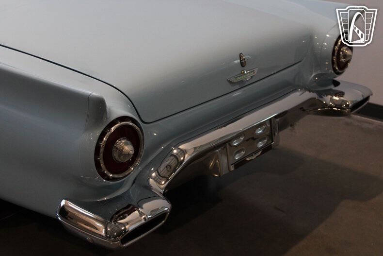 1957 Ford Thunderbird