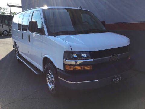 2022 Chevrolet Express 2500