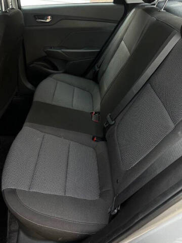 2022 Hyundai Accent SE