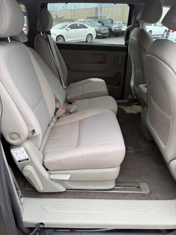 2016 Kia Sedona LX