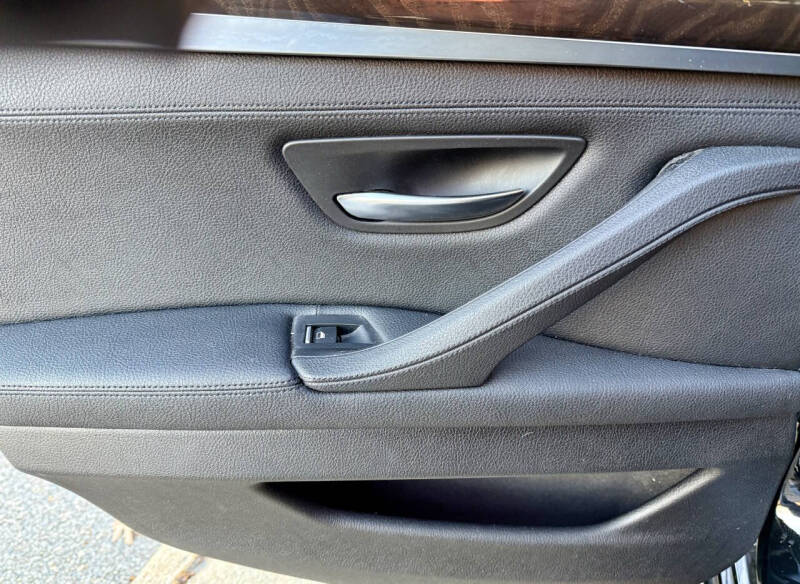 2016 BMW 5 Series 528i