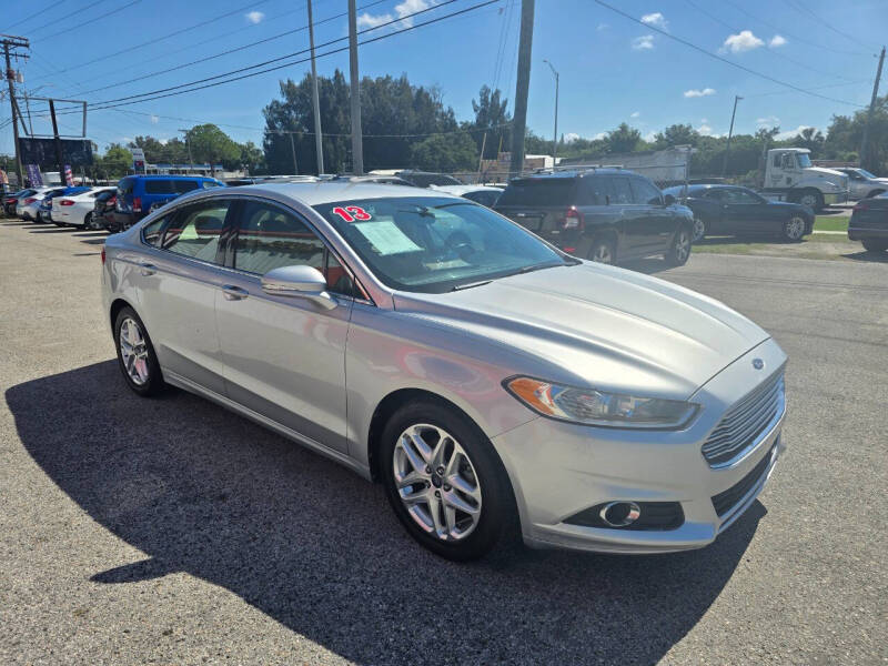 2013 Ford Fusion SE