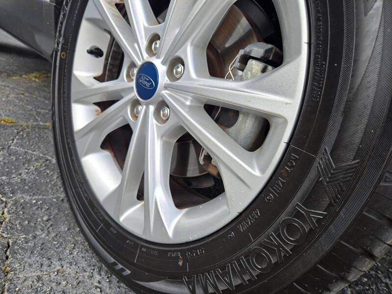 2019 Ford Escape SE