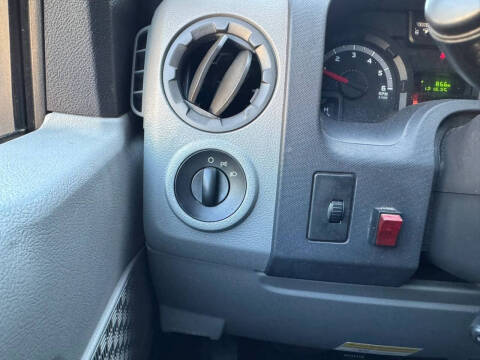 2010 Ford E-Series E-250