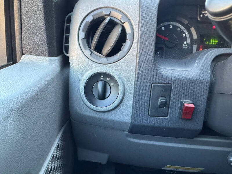2010 Ford E-Series E-250