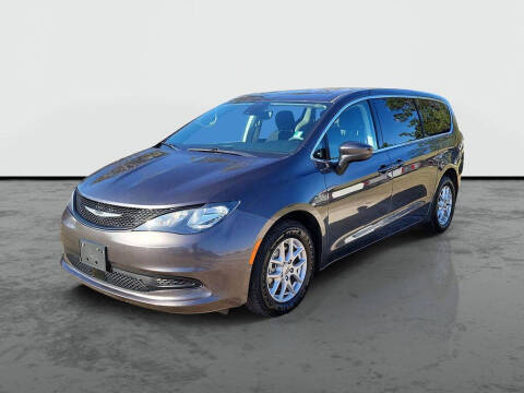 2023 Chrysler Voyager LX