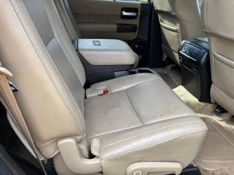 2010 Toyota Sequoia Platinum