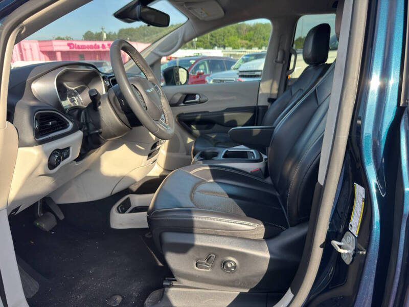 2023 Chrysler Pacifica Touring L