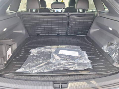 2026 Volkswagen Atlas Cross Sport SEL R-Line Black 4Motion