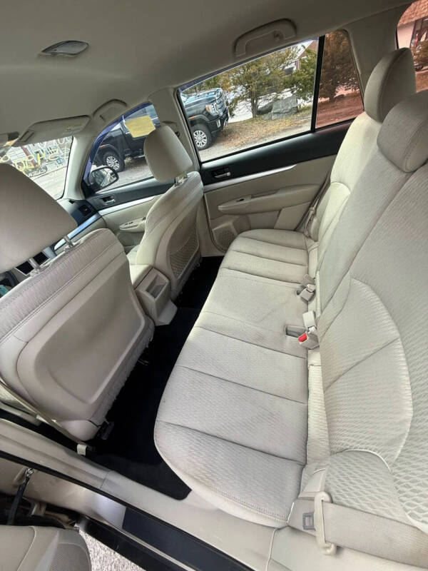 2010 Subaru Outback 2.5i