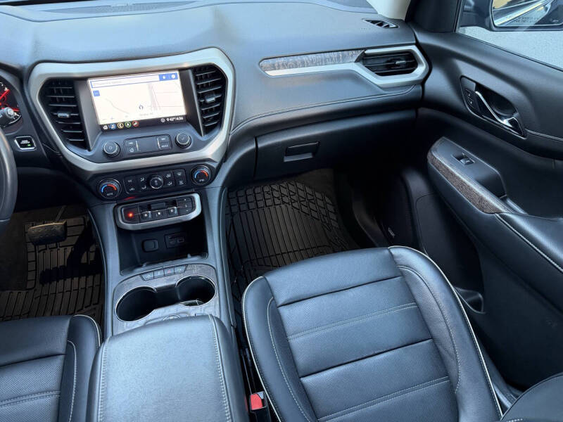 2020 GMC Acadia Denali