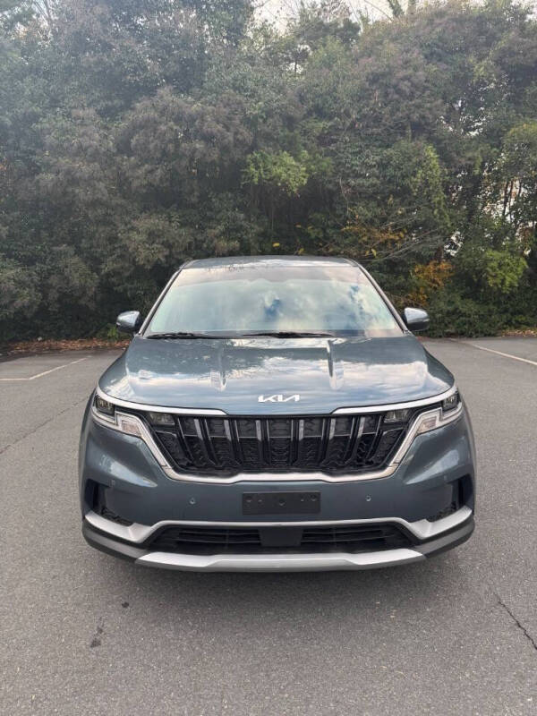 2024 Kia Carnival EX