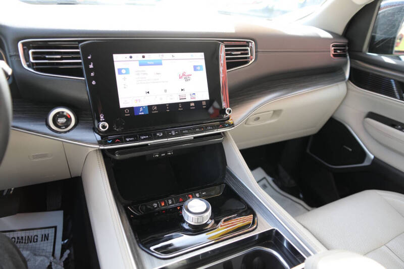2024 Jeep Wagoneer