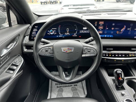 2024 Cadillac XT4 Premium Luxury