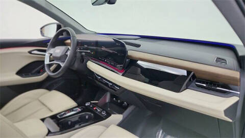 2025 Audi Q6 e-tron quattro Premium Plus