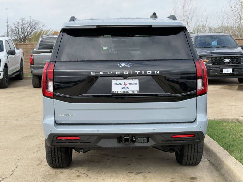 2026 Ford Expedition Active