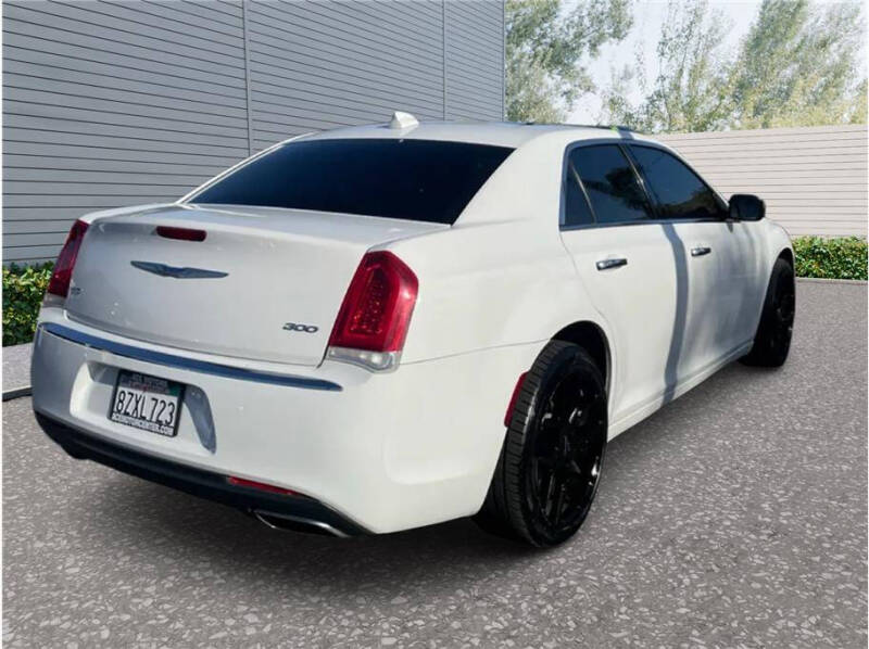2018 Chrysler 300 Limited