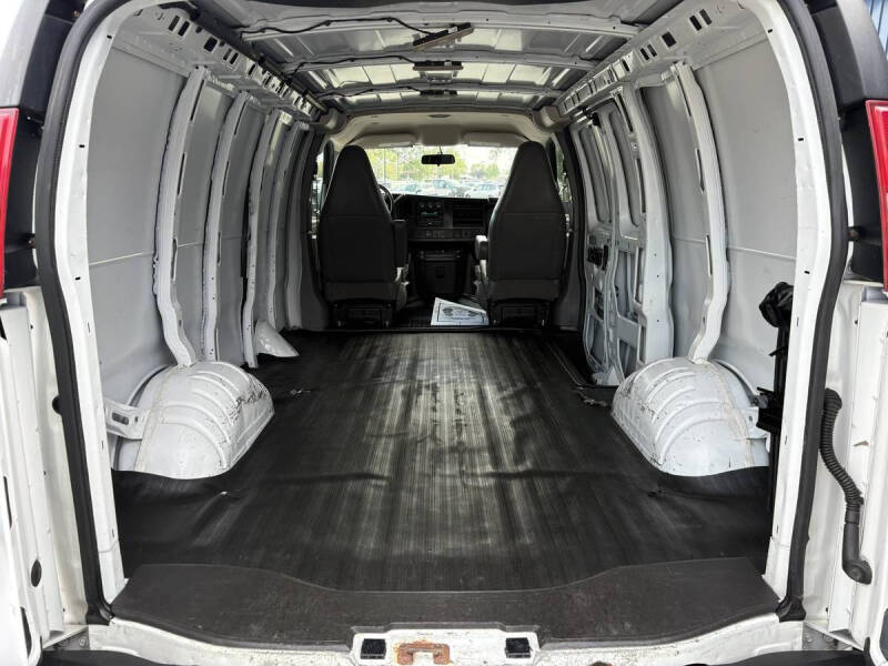 2017 Chevrolet Express 2500