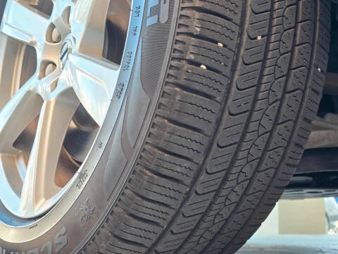 2016 Volvo XC90 T8 eAWD Momentum