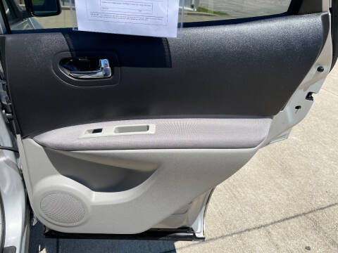 2012 Nissan Rogue S