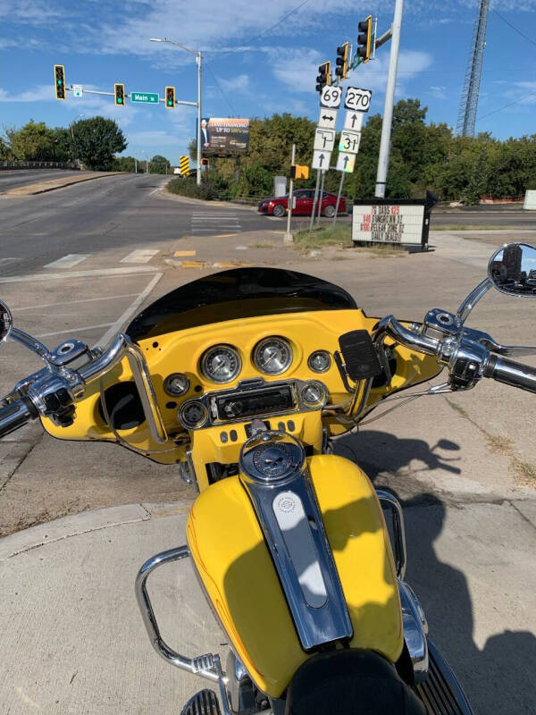 2005 Harley-Davidson Screamin Eagle FLHTCSE2