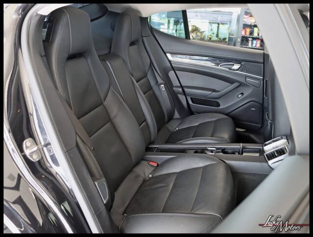 2013 Porsche Panamera 4S