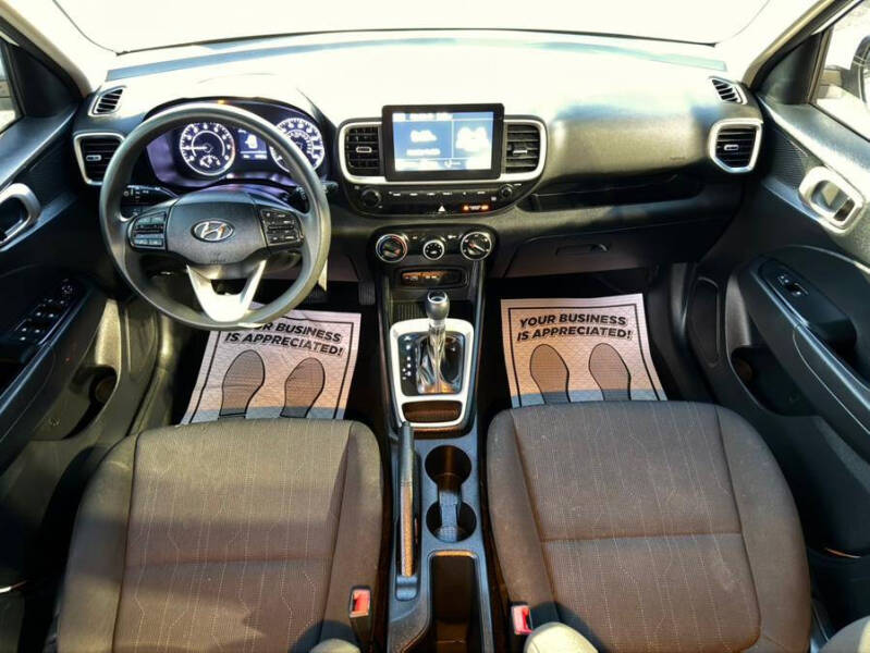 2022 Hyundai Venue SE