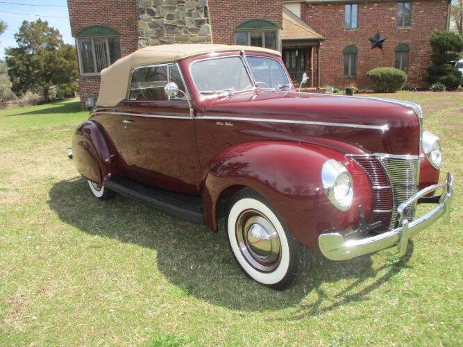 1940 Ford Deluxe
