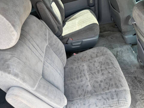 2002 Toyota Sienna LE