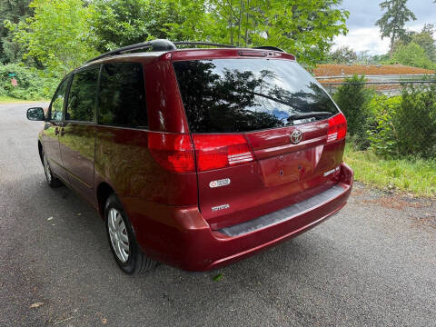 2004 Toyota Sienna CE 7 Passenger