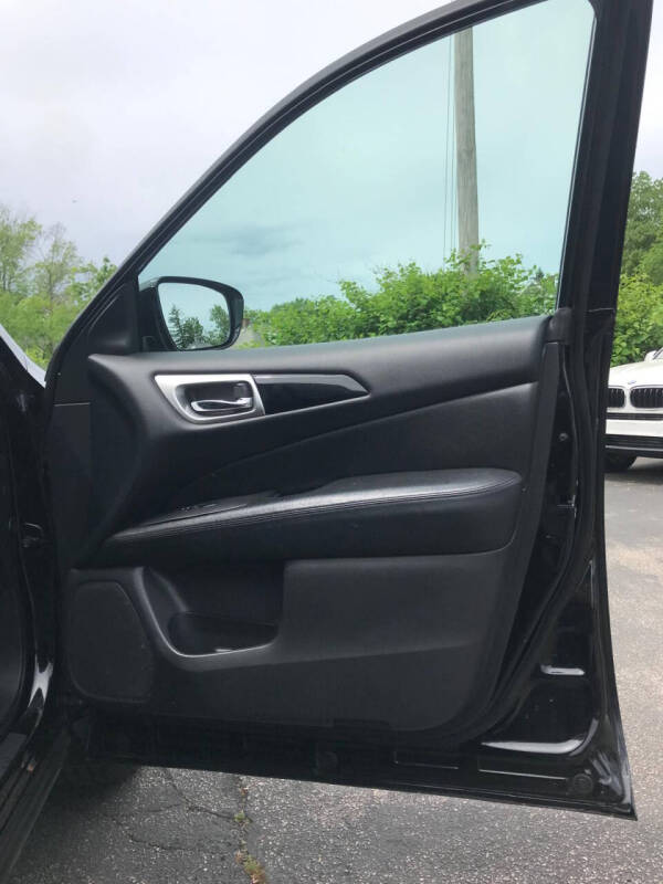2017 Nissan Pathfinder S