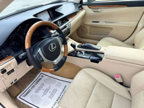 2013 Lexus ES 300h
