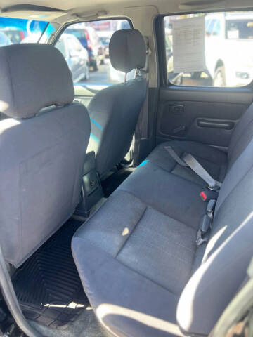 2003 Nissan Frontier XE-V6