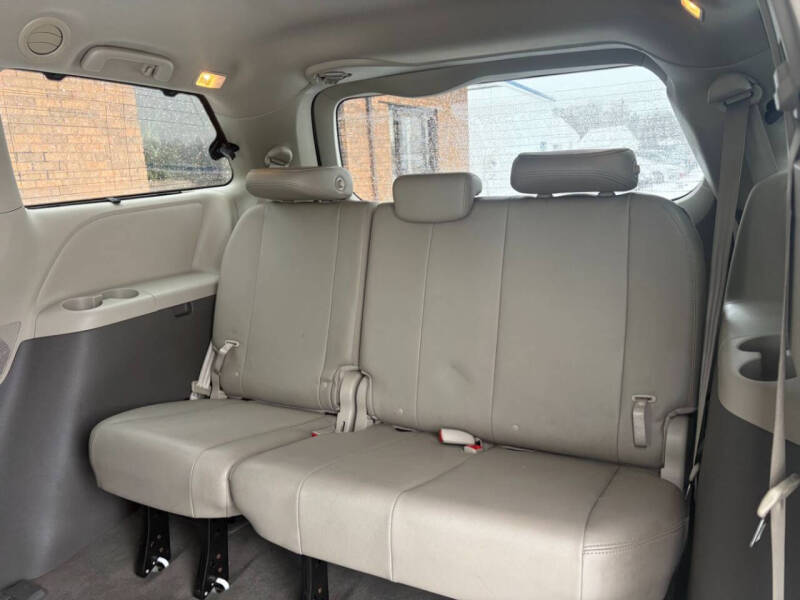 2019 Toyota Sienna XLE Premium 8-Passenger